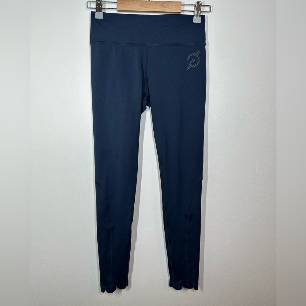 PELOTON Navy Blue Scalloped Hem‎ Leggings Small